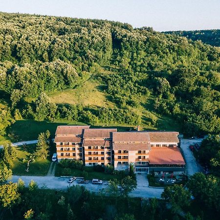 Отель Tourist Center Momina Krepost Велико-Тырново Экстерьер фото